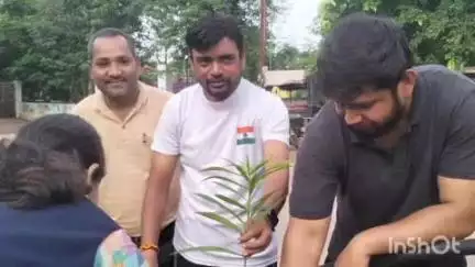 बेमेतरा: बेमेतरा नगर पालिका क्षेत्र के विभिन्न वार्डों में गुरु पूर्णिमा के अवसर पर नपा परिवार ने किया पौधारोपण