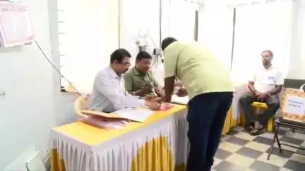 ಬಳ್ಳಾರಿ: ರಾಬಕೊವಿ ಹಾಲು ಉತ್ಪಾದಕರ ಸಂಘದ ನಿರ್ದೇಶಕರ ಚುನಾವಣೆಗೆ ಇಂದು ಮತದಾನ ಆರಂಭವಾಗಿದೆ