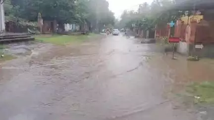 ফরিদপুর দুর্গাপুর: লাগাতার বৃষ্টিতে জলমগ্ন দুর্গাপুর পুরসভার ২৪ নম্বর ওয়ার্ড সুকান্ত পল্লী #jansamasya