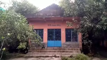 তেহট্ট ১: গরীবপুর রাম কৃষ্ণ আশ্রমে  অনুষ্ঠিত  হল গুরু পূজন দিবস অনুষ্ঠান,উপস্থিত বিজেপির উত্তর নদীয়া জেলার সাংগঠনিক সভাপতি