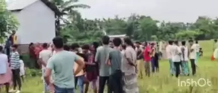 নগৰবেৰা: নগৰবেৰাৰ ভখুৰাদিয়াত দুই সন্তানৰ মাতৃৰ ৰহস্যজনক মৃত্যু,যৌতুকৰ বাবেই স্বামীয়ে হত্যা কৰাৰ অভিযোগ
