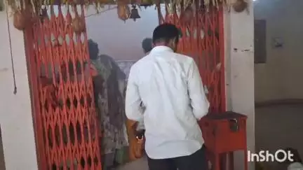 धामणगाव रेल्वे: तालुक्यात तसेच शिवाजी वार्ड येथे गुरुपौर्णिमेनिमित्त मंदिरांमध्ये पूजनासाठी भक्तांची एकच गर्दी