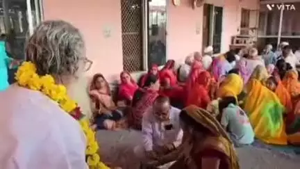 बागीदौरा: गुरु पूर्णिमा के अवसर पर गुरु आश्रम छींछ गांव में पूर्व प्रदेश मंत्री कृष्णा कटारा ने महन्त घनश्याम दास जी महाराज का