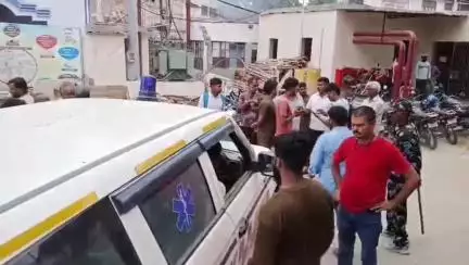 सिवान: फतेहपुर बाईपास के पास हाई वोल्टेज तार की चपेट में आने से किशोर झुलसा, इलाज जारी