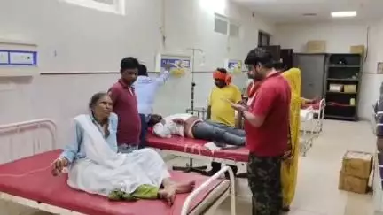 धौलपुर: भरतपुर बाईपास पर तेज रफ्तार बाइक की टक्कर से टेम्पो पलटा, बाइक और टेम्पो सवार हुए घायल