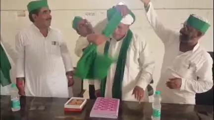 बीकापुर: तारुन ब्लॉक पर हुई पंचायत में भारतीय किसान यूनियन के प्रदेश अध्यक्ष ने एकता बनाए रखने पर जोर दिया