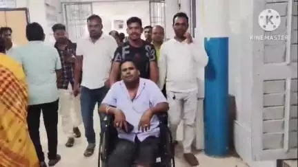 ଫୁଲବାଣୀ ସହର: ଫିରିଙ୍ଗିଆ ଠାରେ ଏକ ସଡକ ଦୁର୍ଘଟଣାରେ ସାମ୍ବାଦିକ ଗୁରୁତର