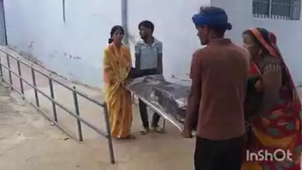 भभुआ: डीहभुजैना गांव में घर के अंदर उपला लाने गई महिला को सांप ने काटा, हुई मौत, कराया गया पोस्टमार्टम