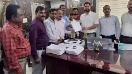 जावरा: कलेक्टर के निर्देश के बाद भी एसडीएम तहसीलदार ने पटवारियों की समस्या नहीं सुलझाई, एसडीएम को पुनः आवेदन