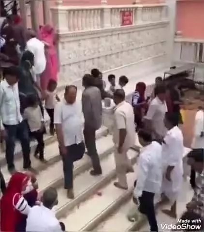 जालौर: गुरु पूर्णिमा पर जालौर के मंदिरों में भक्तों की भीड़, मुख्य सचेतक ने गुरु वंदन का संदेश पढ़कर गंगानाथ महाराज को सौंपा
