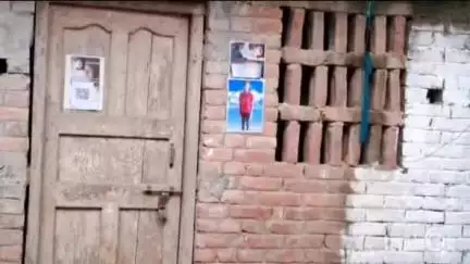 মানিকচক: ৮ দিন ধরে মৃত ছাত্রর দেহ ফ্রিজে রেখেছে কেদারটোলা গ্রামের বাসিন্দারা, পুনরায় ময়না তদন্তের দাবি।