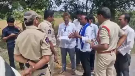 సీఎం ని కలవడానికి వెళుతున్న ఎంఆర్పిఎస్ నాయకుడిని అడ్డుకున్న ధర్మవరం పోలీసులు.