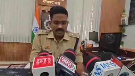 मऊ: कांवड़ यात्रा पर सुरक्षा की पूरी व्यवस्था, बकवल स्थित एसपी ऑफिस में एसपी ने दी जानकारी