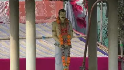 ଭଞ୍ଜନଗର: ଭଂଜନଗରର ମନୋଜ ମିଶ୍ର ଚର୍ଚ୍ଚାରେ । ଜଣେ ରୋଗୀଙ୍କ ପାଇଁ ଦାନବାକ୍ସ ଧରି ଦୋକାନକୁ ଦୋକାନ ବୁଲୁଛନ୍ତି ମନୋଜ ।