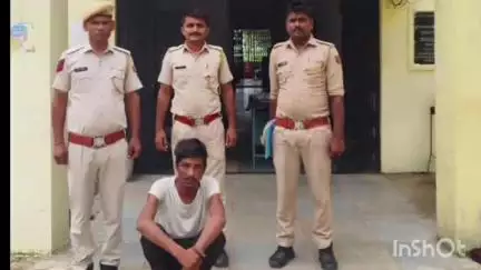 सलूम्बर: सागड़ा तिराहा क्षेत्र में धारदार चाकू लेकर लोगों को धमका रहा था युवक, लसाड़िया पुलिस ने किया गिरफ्तार