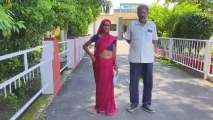 पारसमनिया भूमरा में छोटे भाई के परिवार का बड़े भाई के परिवार पर चाकू से हमला, 3 घायल, पीड़ित पहुंचे एसपी ऑफिस