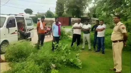 वैर: भैंसीना गांव में एक बुज़ुर्ग द्वारा आत्महत्या करने का सामने आया मामला, पुलिस ने करवाया पोस्टमार्टम