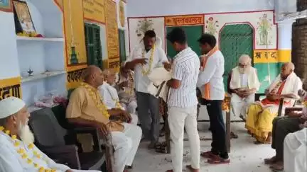 टेहरोली: प्रधान टहरौली खास ने वरिष्ठ सेवानिवृत अध्यापकों को किया सम्मानित, शिक्षा के स्तर में सुधार के लिए सभी ने रखे विचार