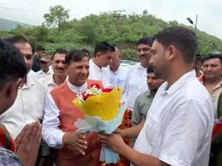 बद्दी: बीजेपी हिमाचल प्रदेश अध्यक्ष डॉ. राजीव बिंदल का बद्दी में जोरदार स्वागत