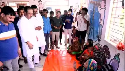 বিলোনিয়া: ঋষ্যমুখ এর আমজাদ নগরের বিভিন্ন শরণার্থী শিবির পরিদর্শন করেন রাজ্যসভার সাংসদ রাজিব ভট্টাচার্য