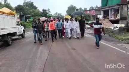 पुष्पराजगढ़: खाद न मिलने पर  पुष्पराजगढ़ विधायक फूदेलाल सिंह सहित किसानों ने किया चक्का जाम 
#jansamasya