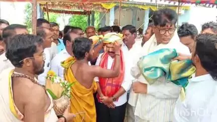 మానకొండూరు: మానకొండూరు మండల వ్యాప్తంగా ఘనంగా గురు పౌర్ణమి వేడుకలు, భక్తులతో కలిసి ప్రత్యేక పూజలు చేసిన ఎమ్మెల్యే కవ్వంపల్లి...