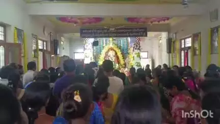 బాల్కొండ: ముప్కాల్‌ మండల కేంద్రంలోని పడి లేచిన మర్రిచెట్టు దేవస్థానం వద్ద ఘనంగా గురు పౌర్ణమి వేడుకలు