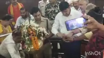 ब्रह्मपुर: नवपदस्थापित डीएम और एसपी ने बाबा ब्रह्मेश्वरनाथ मंदिर में की पूजा-अर्चना, की समृद्धि की कामना