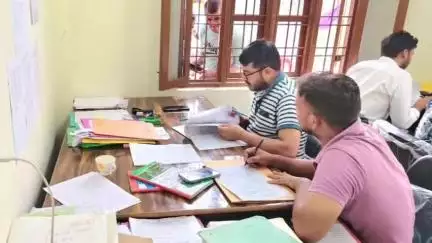चमोली: त्रिस्तरीय पंचायत चुनाव के लिए 4203 प्रत्याशियों के नामांकन जांच में मिले वैध, 186 प्रत्याशियों के नामांकन हुए निरस्त