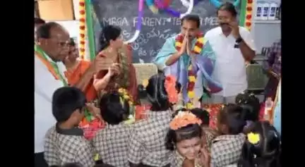 పేరెంట్స్ టీచర్స్ మీటింగ్లో పాల్గొన్న ఎమ్మెల్యే  ఇంటూరి నాగేశ్వరరావు...