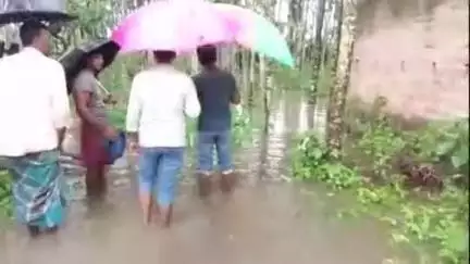 হাড়োয়া: ভারী বৃষ্টিতে জলমগ্ন শালিপুর বাজার, আশ্বাস পঞ্চায়েত প্রধানের#Jansamasya