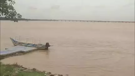 రాజమండ్రి సిటీ: ఎగువన కురుస్తున్న వర్షాలతో గోదావరికి వరద ఉద్ధృతి