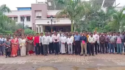 अकोला: ख्रिस्ती समाजाचा आक्रोश, बेताल विधानप्रकरणी आमदार पडळकरांवर गुन्हा दाखल करून अटकेची जिल्हाधिकाऱ्यांना निवेदनातून मागणी