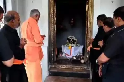 పుంగనూరు: తిరుపతిలోని కపిల తీర్థంలో అయ్యప్ప మాల ధరించిన ఎమ్మెల్యే పెద్దిరెడ్డి రామచంద్రారెడ్డి