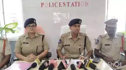 అదిలాబాద్ అర్బన్: ఇన్స్పెక్టర్లమంటూ జువెలర్స్ యజమానులను బెదిరిస్తూ డబ్బులు వసూలు చేసిన ఇద్దరు నకిలీ ఎస్ఐ ల అరెస్టు:ఆదిలాబాద్ ఎస్పీ అఖిల్