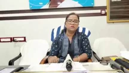 বারাসাত ১: মুখ্যমন্ত্রীকে ফোন করে ইনসান আলীর ঘর পাইয়ে দেওয়ার আশ্বাস দিলেন বারাসাত ১ পঞ্চায়েত সমিতির সভাপতি