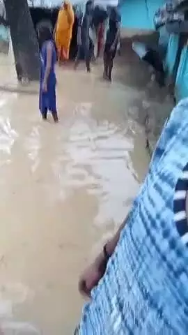 ग्राम बिडवा पोस्ट पैपखरा पंचायत मैदानी जिला रीवा मध्य प्रदेश  यहां बारिश के कारण पानी भर गया हैं और कोई सुविधा नहीं है