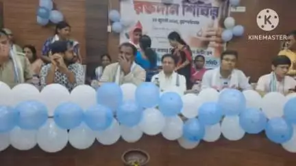 মন্দিরবাজার: মন্দিরবাজার বিডিও অফিসের পক্ষ থেকে স্বেচ্ছায় রক্তদান শিবিরের আয়োজন করা হয়