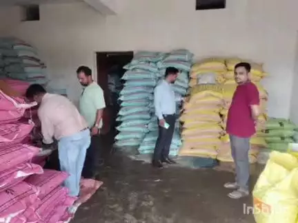 राजनांदगांव: शहर के पुराना गंज चौक और विभिन्न क्षेत्रों में कृषि विभाग ने कीटनाशक एवं बीज के विक्रय परिसर का किया निरीक्षण