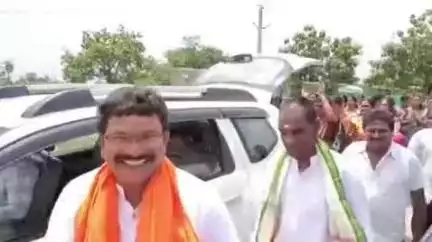 తుంగతుర్తి: దేవునిగుట్ట తండా సమీపంలో ఘనంగా గురుపౌర్ణమి వేడుకలు, డీజే పాటలతో భక్తుల నృత్యాలు