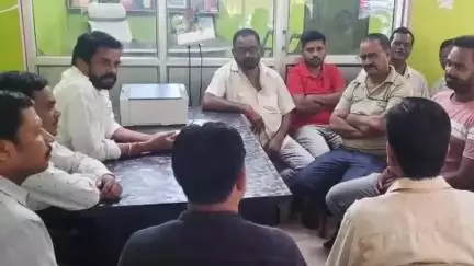 चाकुलिया: विधायक समीर महंती ने विभागीय प्रतिनिधियों संग की बैठक, कई दिशानिर्देश दिए
