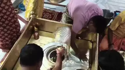 आज़मगढ़: आजमगढ़ स्थित भंवरनाथ मंदिर पर सावन माह के मद्देनजर तैयारियां पूरी, पहले दिन शिव भक्तों की जुटेगी भीड़