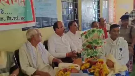 हटा: हटा विधायक उमादेवी खटीक रनेह हाई स्कूल में गुरुपूर्णिमा महोत्सव में शामिल हुईं