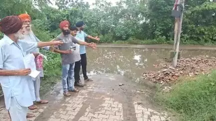 ਖੰਨਾ: ਸਮਰਾਲਾ ਵਿਖੇ ਗੰਦੇ ਪਾਣੀ ਦੀ ਨਿਕਾਸੀ ਨਾ ਹੋਰ ਕਾਰਨ ਮਹੱਲਾ ਵਾਸੀ ਪਰੇਸ਼ਾਨ ਨਗਰ ਕੌਂਸਲ ਦਾ ਕੀਤਾ ਵਿਰੋਧ