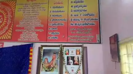 కామారెడ్డి: అశోక్ నగర్ కాలనీలో యోగాసనాలు.. యోగ చేయడంతో ఆరోగ్యంగా ఉండవచ్చు : జిల్లా అధ్యక్షులు యోగ రామ్ రెడ్డి