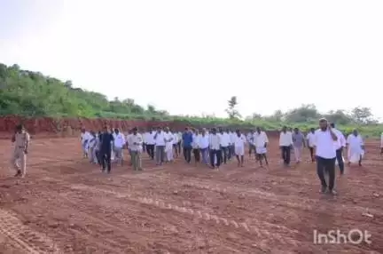 నాగర్ కర్నూల్: నాగర్ కర్నూల్ మున్సిపాలిటీ పరిధిలో 550 పడకల ప్రభుత్వ హాస్పిటల్ నిర్మాణ స్థలాన్ని పరిశీలించిన ఎమ్మెల్యే డా. రాజేష్ రెడ్డి