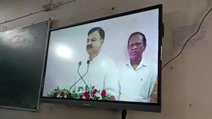 गुरु पूर्णिमा के अवसर पर आज जुन्नारदेव अंतर्गत पालाचौरई उच्चतर माध्यमिक विद्यालय  में 18 विद्यार्थियों को साइकिल वितरण