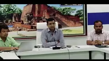 बिहार: जिलाधिकारी की अध्यक्षता में समाहरणालय में सामाजिक सुरक्षा पेंशन राशि वितरण को लेकर हुई बैठक
