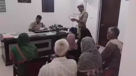 आज़मगढ़: एसपी सिटी के नेतृत्व में फरियादियों की सुनी गई फरियाद, संबंधित अधिकारियों को दिए गए आवश्यक दिशा-निर्देश