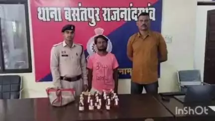 राजनांदगांव: बसंतपुर थाना पुलिस ने विशेष अभियान के तहत शराब मामले में दो लोगों के खिलाफ की कार्रवाई